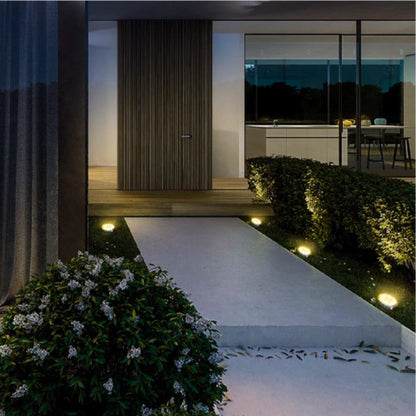 LumiPath™La luz que te da la bienvenida a casa.